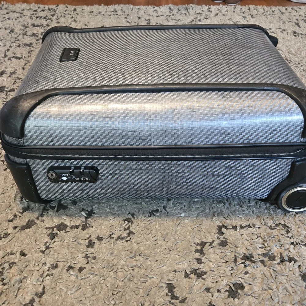 TUMI Tegra-Lite 28121TG Gray Woven Carbon Rolling Suitcase Carry-On 22